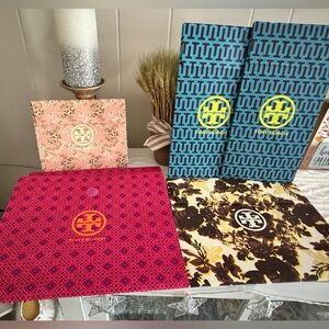 8 Tory Burch Gift Pouches 🩷